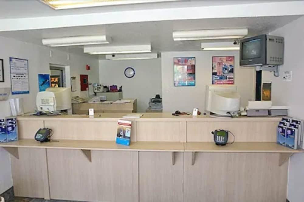 Motel 6-Bismarck, Nd Exteriör bild