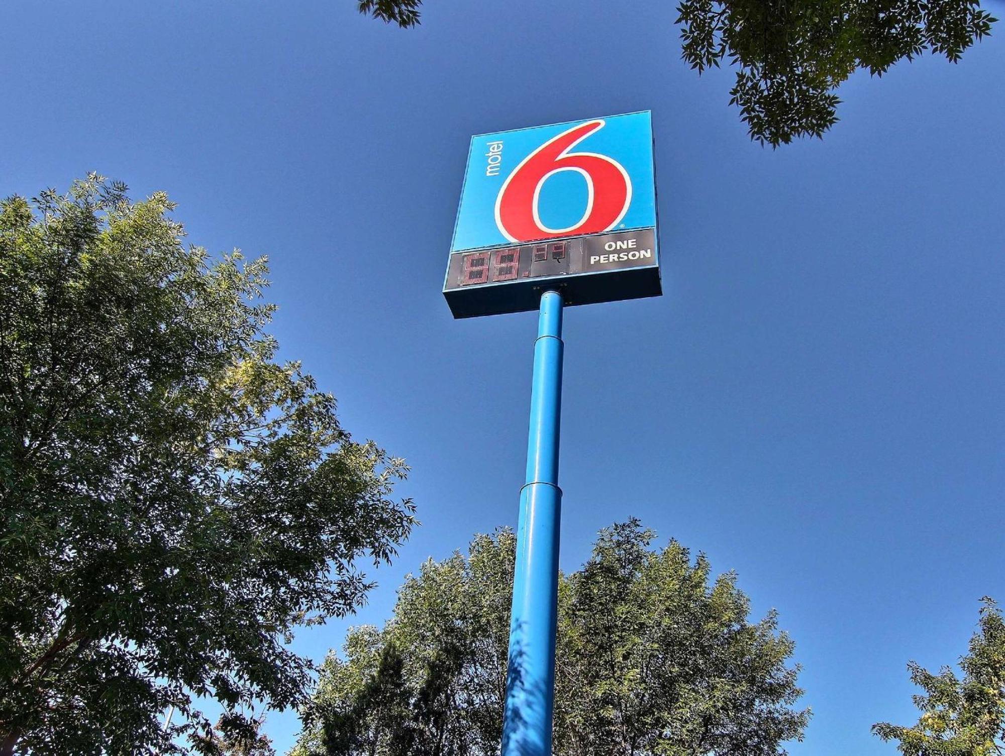Motel 6-Bismarck, Nd Exteriör bild