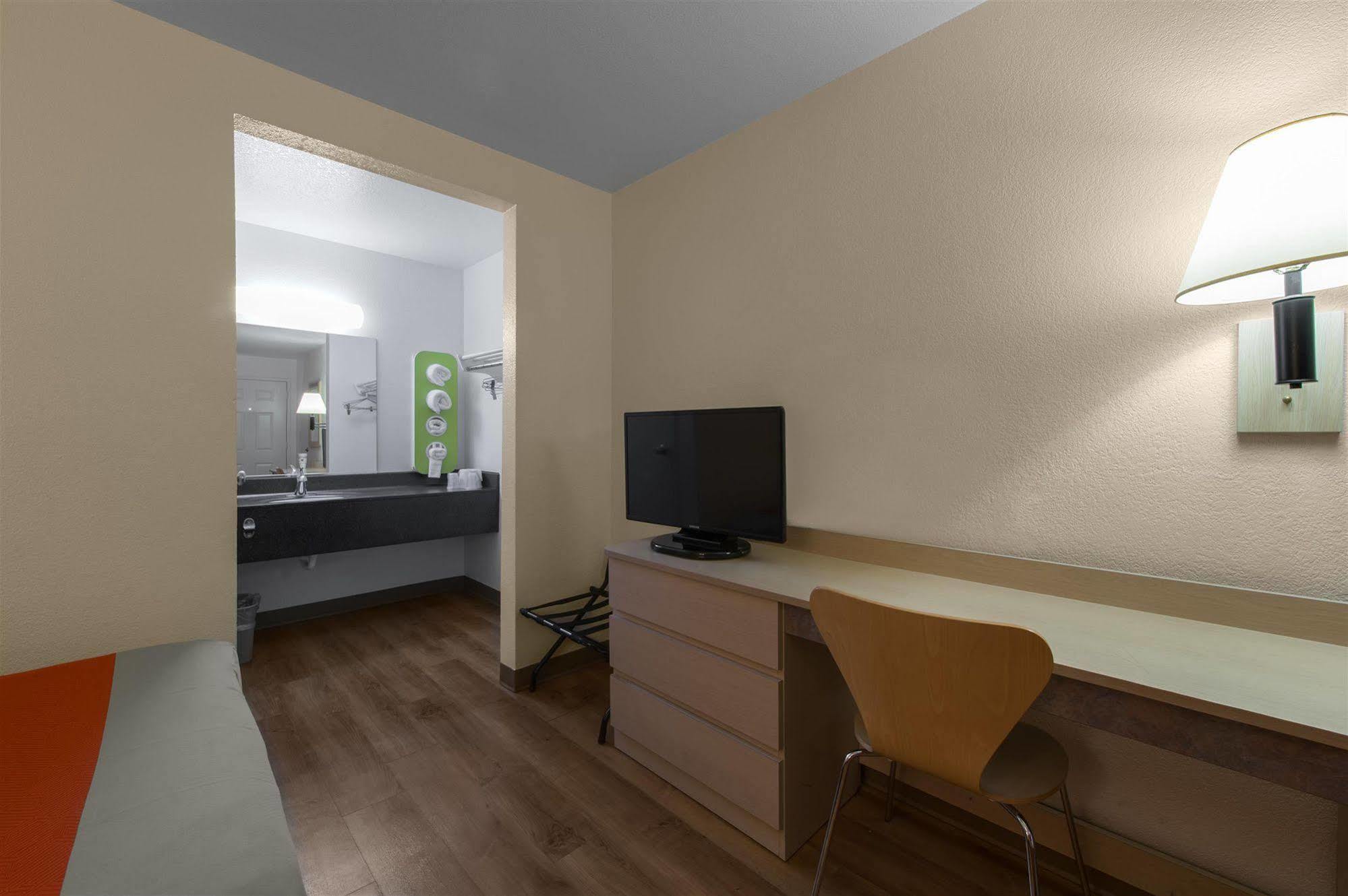 Motel 6-Bismarck, Nd Exteriör bild